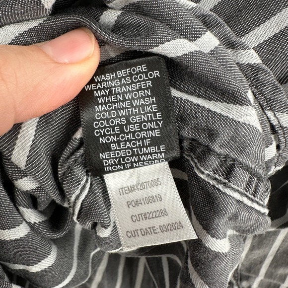 Torrid Womens Grey White Striped 100% Tencel Button Down Shirt Plus Size 3 - Picture 6 of 7